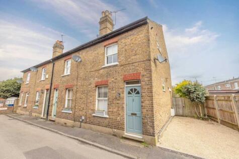 Datchet Place, Datchet, SL3