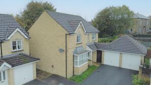 12, Yeoman Court, Bradford BD6 3WZ