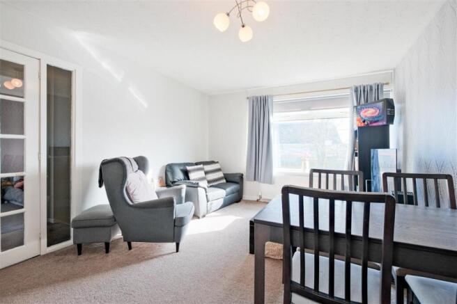 Living Room / Dining