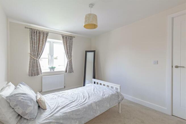 Bedroom 3-2.jpg