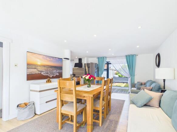 Living/Dining Room