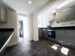 107, Lincoln Road, Enfield EN1 1LH
