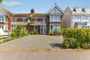 26, Carnarvon Road, Clacton-on-sea CO15 6QE