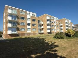21, Solent Pines, Whitby Road, Lymington SO41 0UX