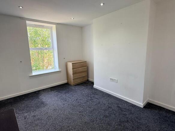 1 bed Flat to rent Image 11
