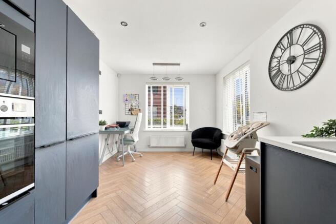 3 bed Semi-Detached for sale Image 7