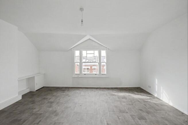 8C Gascony Avenue, Kilburn, London NW6 4NA