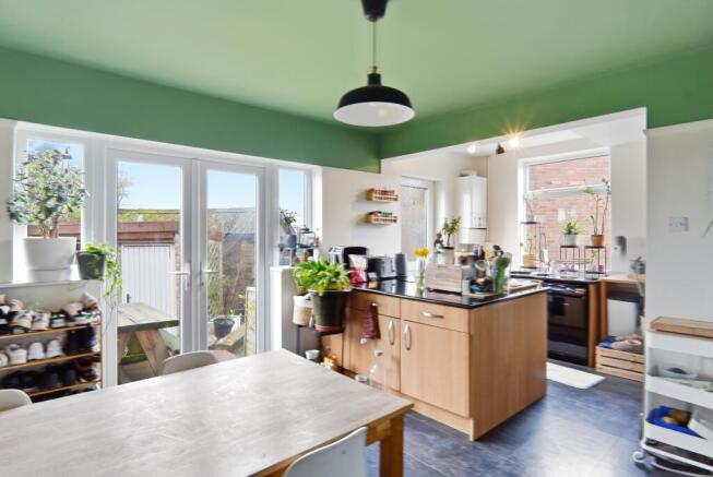 leedsandbradfordroad020