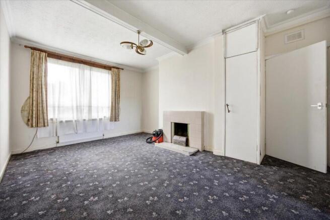 13-103_CUMBERNAULD_RD_CHRYSTON_013.jpg