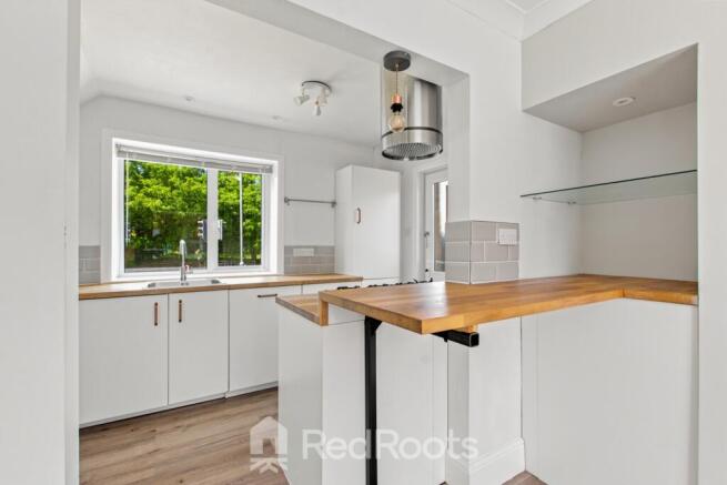 3 bed Semi-Detached for sale Image 4