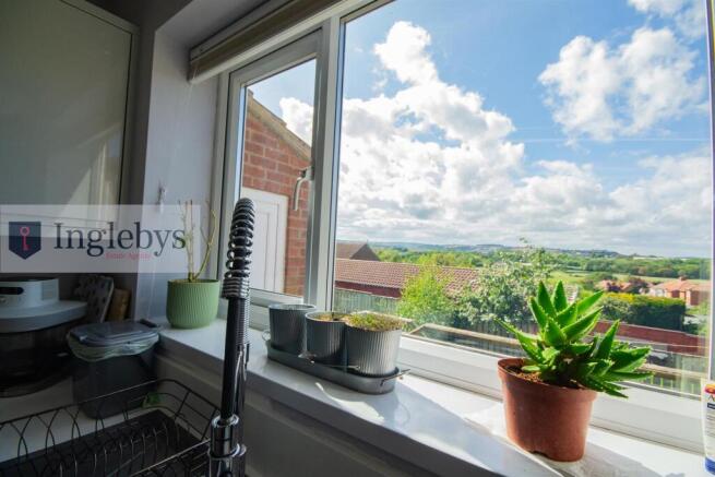 3 bed House for sale Image 10