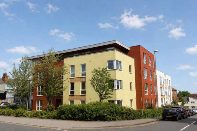 3 bed Apartment for sale Image 10