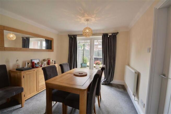 LIVING/DINING ROOM