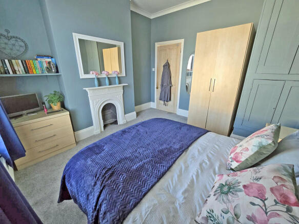 Blue room (2)