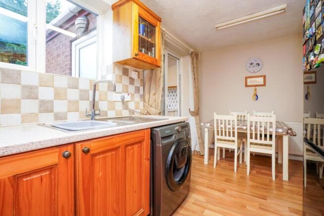 3 bed Detached for sale Image 9