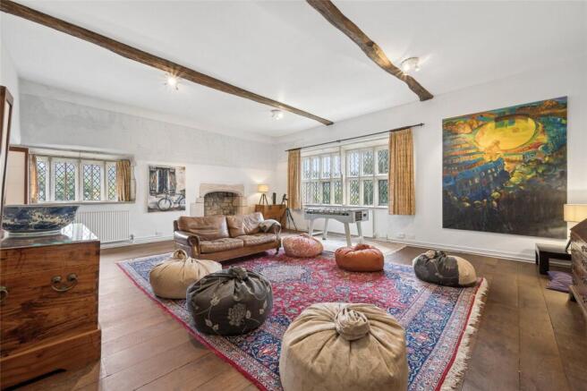 7 bed Detached for sale Image 12
