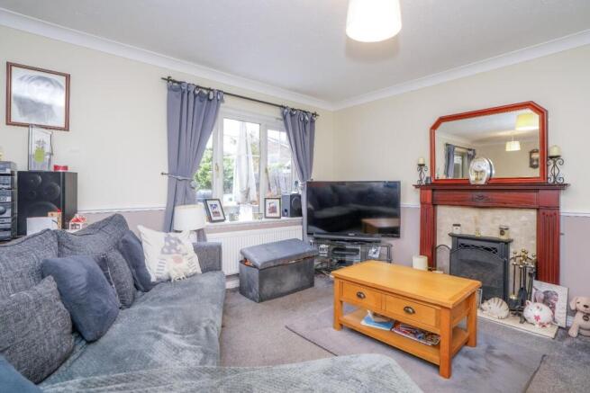 4 bed Detached for sale Image 5
