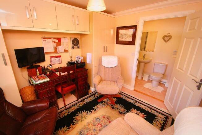 Photo 11