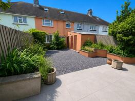38, North Close, Saundersfoot SA69 9LT