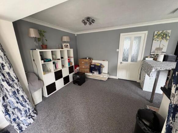 3 bed Detached to rent Image 7