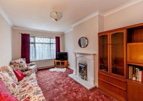 3 bed Semi-Detached for sale Image 6