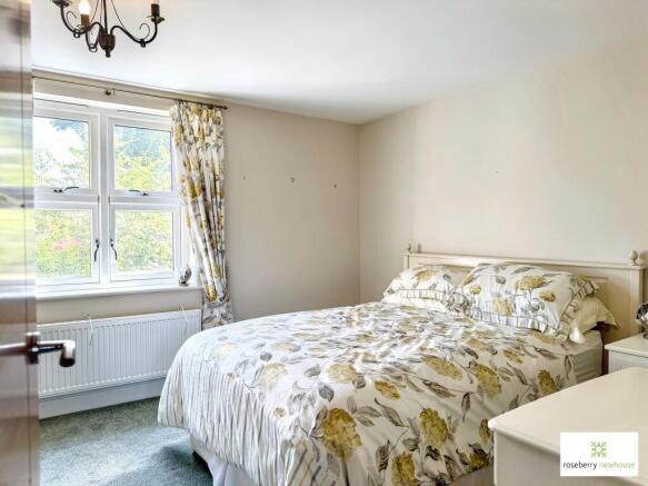 3 bed Terraced for sale Image 10