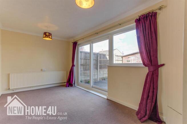 DINING ROOM: