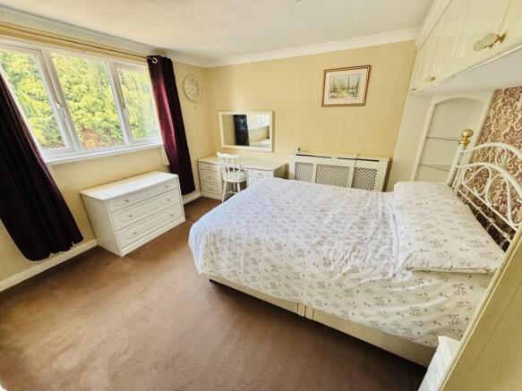 3 bed Semi-Detached for sale Image 6