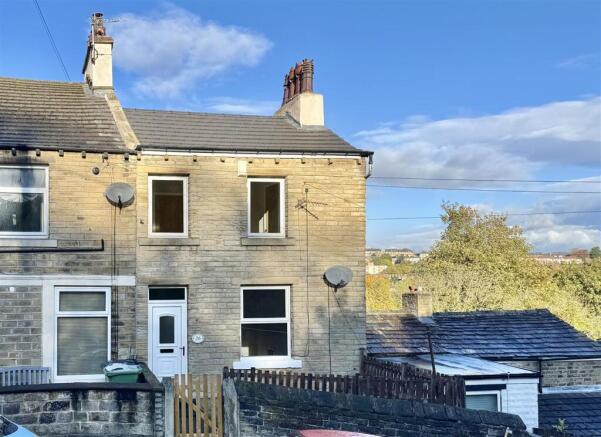 2 Bedroom Terraced in HD4 6HR