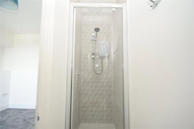 1 bed Apartment to rent Image 6