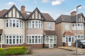 104, Demesne Road, Wallington SM6 8EY