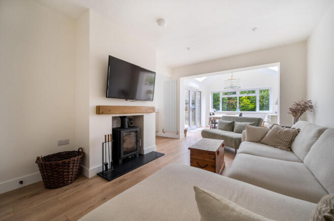 1404138-23-697895...