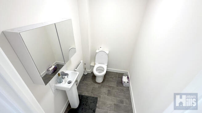 2 bed Semi-Detached to rent Image 9