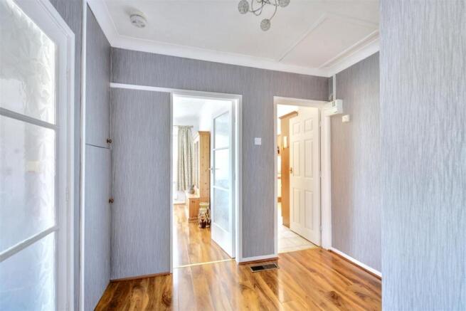 Hallway_5.jpeg
