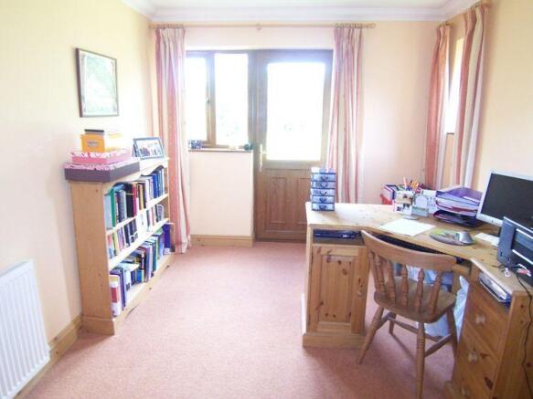 Photo 8