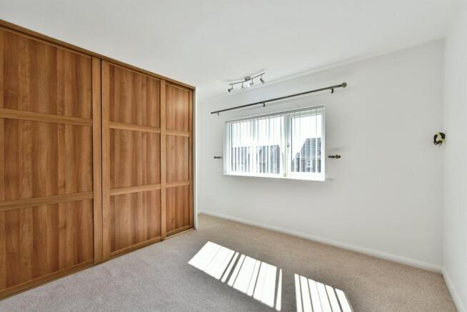 3 bed Terraced for sale Image 10