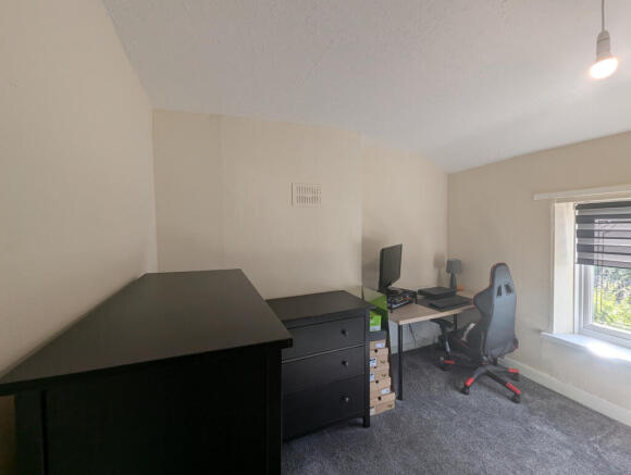 3 bed Semi-Detached to rent Image 12