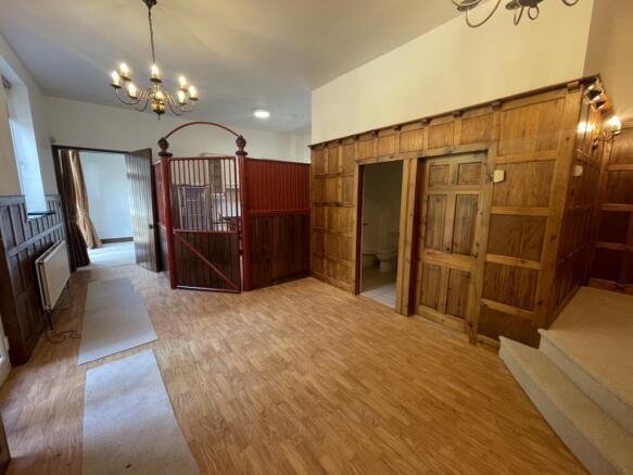 3 bed Semi-Detached to rent Image 5