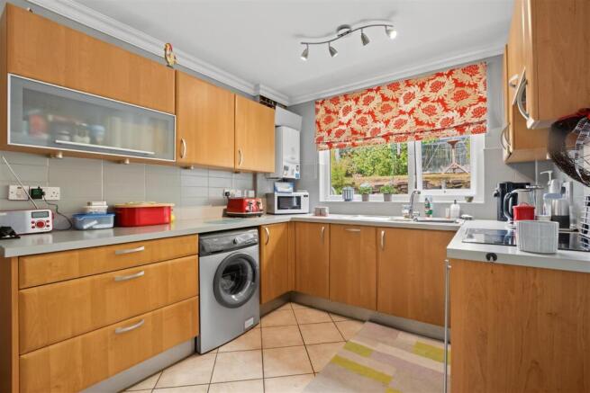 Kitchen_5.jpeg