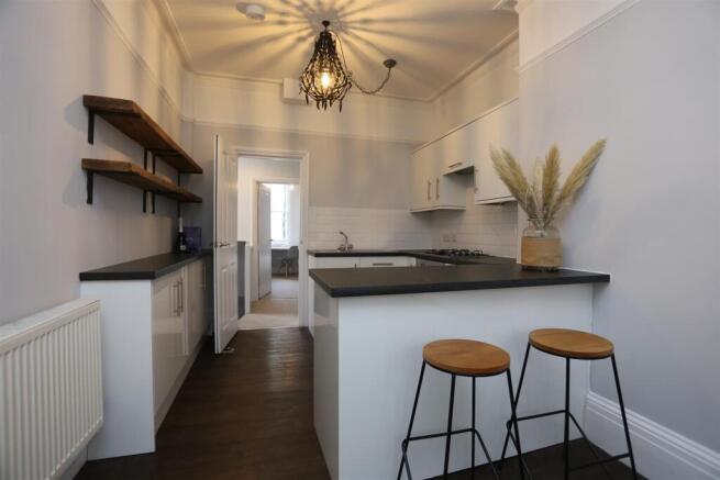 FF 85 St James's Street Living-Kitch (3).JPG