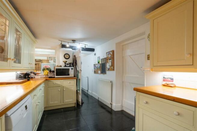 Kitchen-2.jpg