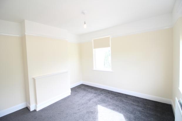 Bedroom 2 (2)