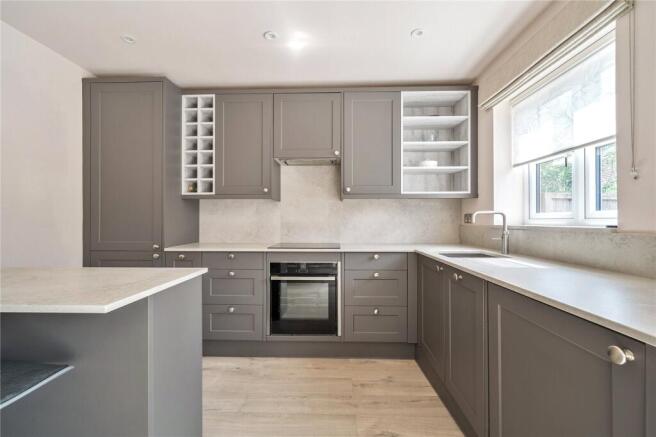 3 bed Detached for sale Image 8