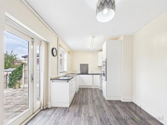 Park Lane, Frodsham, Cheshire, WA6 photo 4