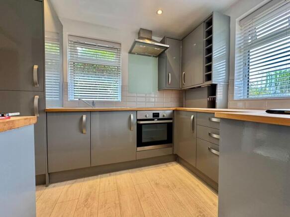 L - Kitchen