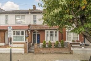 3a, Isis Street, London SW18 3QL