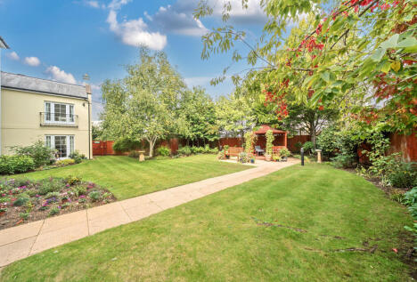 Commercial Street, Cheltenham, Gloucestershire, GL50