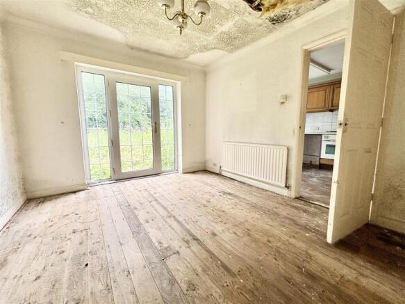 3 bed Detached Bungalow for sale Image 5
