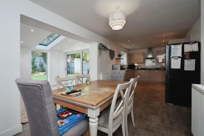 4 bed Detached for sale Image 5