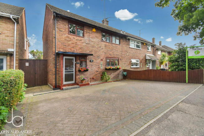 3-bed semi-detached on Colchester,, £250,000